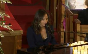 Алиша Киз исполнила песню на похоронах Уитни Хьюстон
